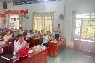 CHI BỘ PHAN BỘI CHÂU LONG TRỌNG TỔ CHỨC LỄ KẾT NẠP ĐẢNG VIÊN MỚI